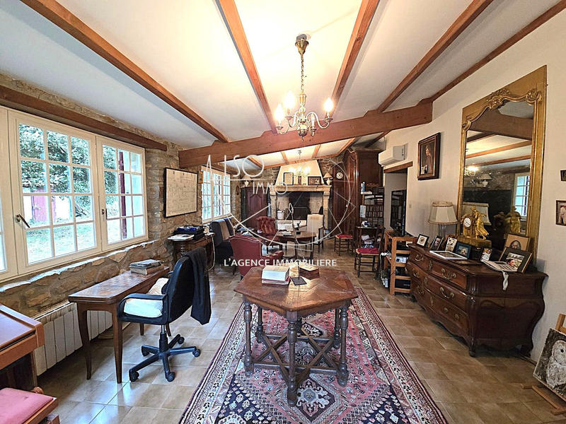 Maison ancienne - 296 m² - 8 pièces