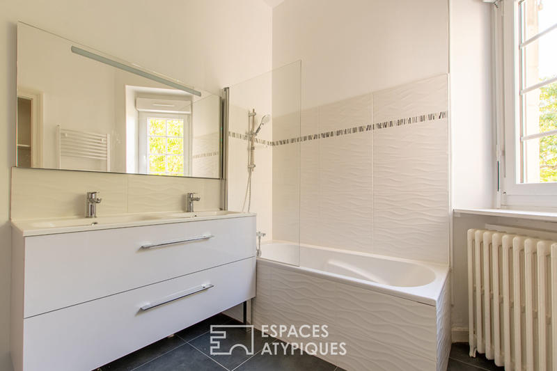 Maison - 232 m² - 11 pièces