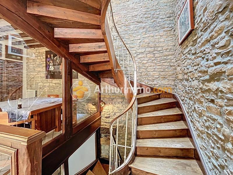 Appartement - 185 m² - 4 pièces