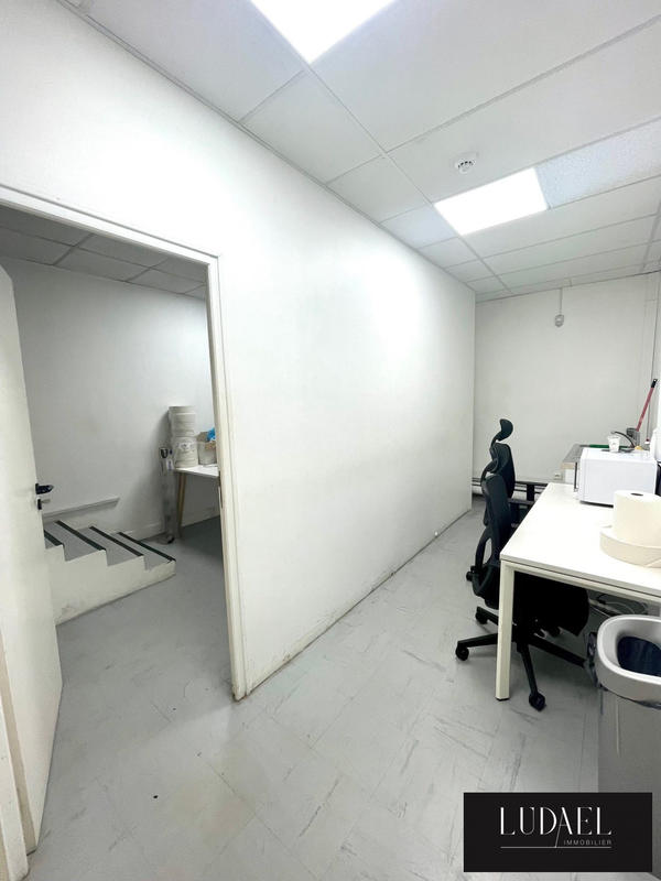 Bureau - 110 m² - 3 pièces