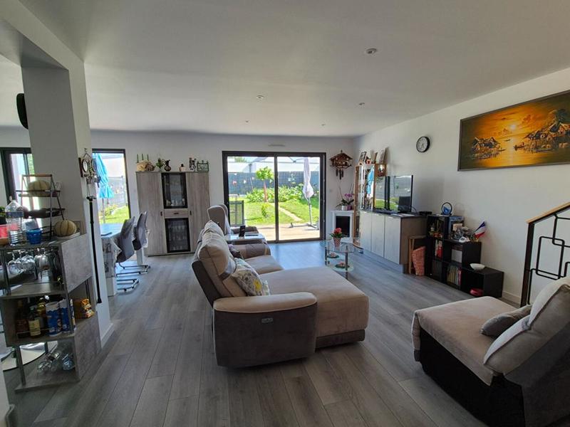 Maison - 136 m² - 6 pièces