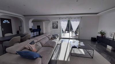 Villa - 153 m² - 5 pièces