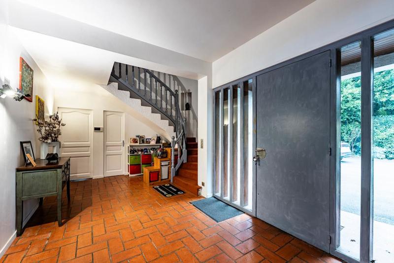 Maison - 302 m² - 7 pièces