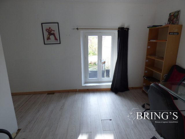 Maison - 222 m² - 8 pièces