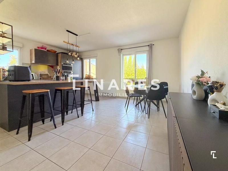 Appartement - 90 m² - 4 pièces