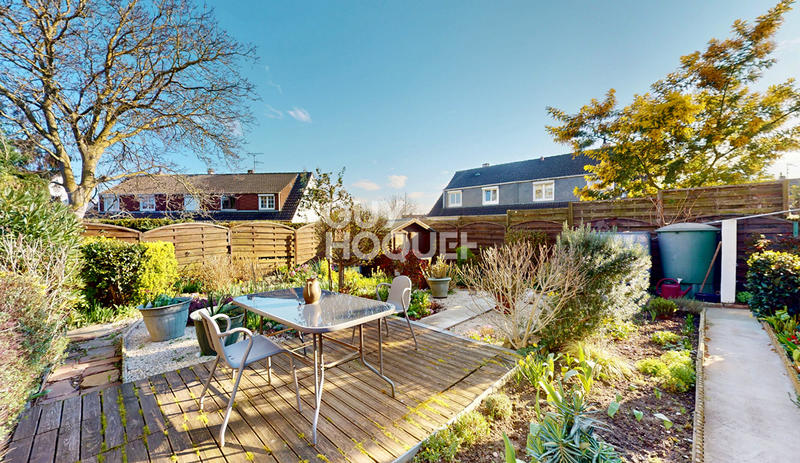 Maison - 98 m² - 5 pièces