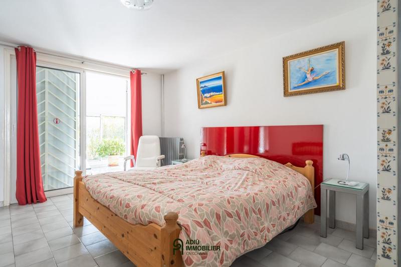 Maison - 375 m² - 14 pièces