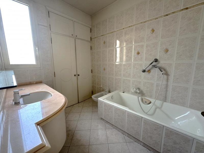 Appartement - 83 m² - 3 pièces