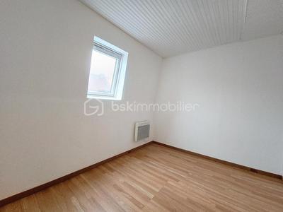 Maison - 84 m² - 4 pièces