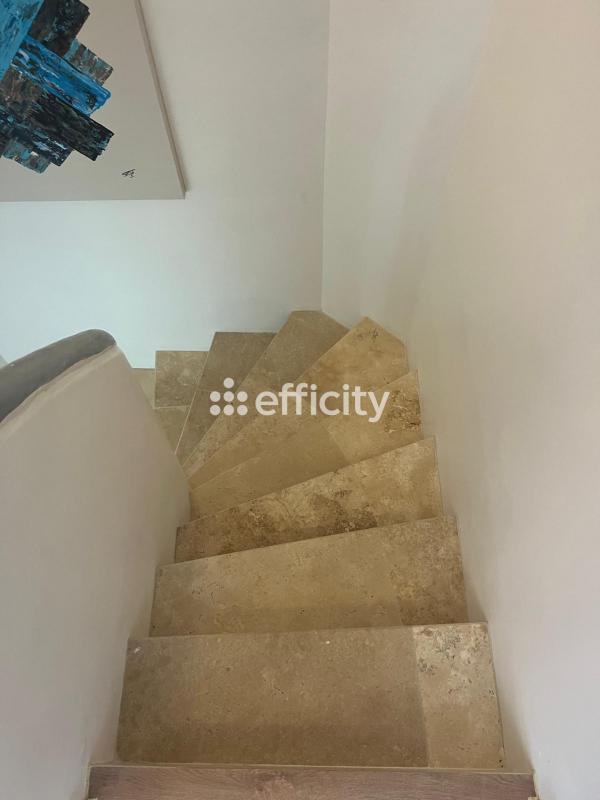 Maison - 80 m² - 5 pièces