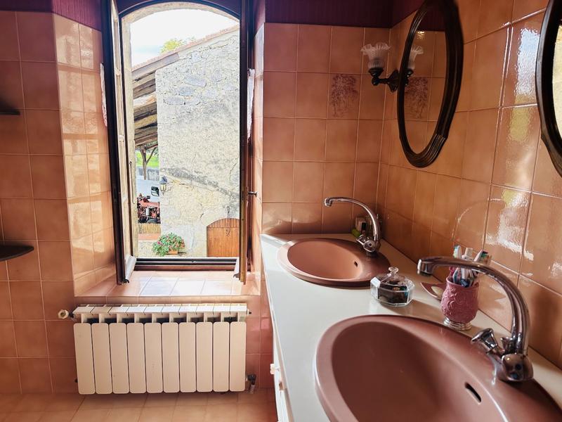 Maison - 190 m² - 8 pièces