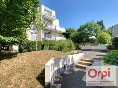 Appartement - 89 m² - 4 pièces