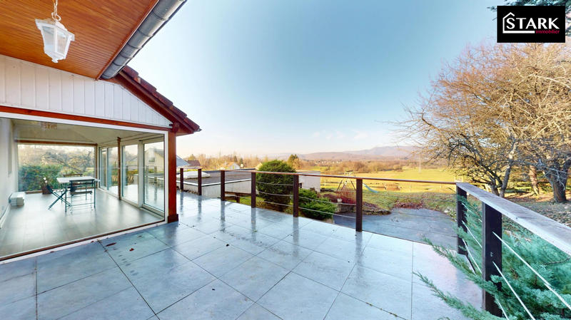 Maison - 224 m² - 6 pièces