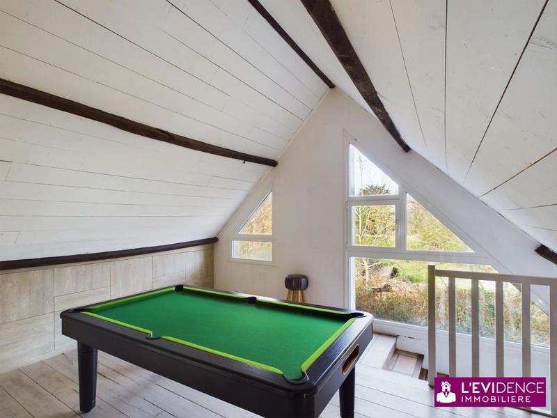 Chambre - 210 m² - 5 pièces