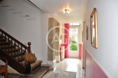 Maison - 336 m² - 10 pièces