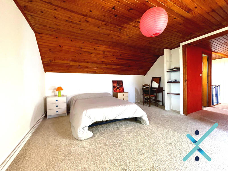 Maison - 280 m² - 11 pièces