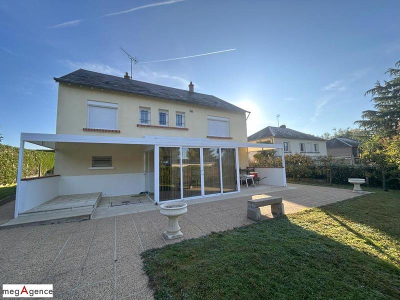 Maison traditionnelle - 102 m² - 5 pièces