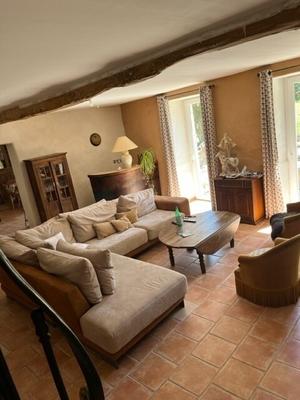 Maison - 207 m² - 7 pièces