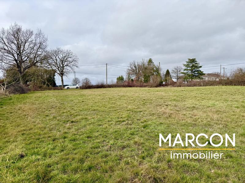 Terrain constructible - 2 523 m²