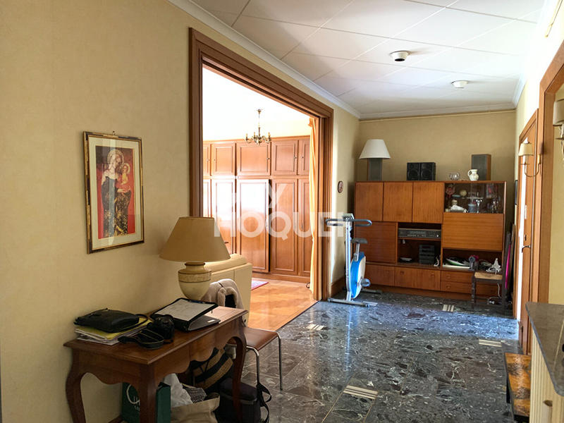 Appartement - 93 m² - 2 pièces