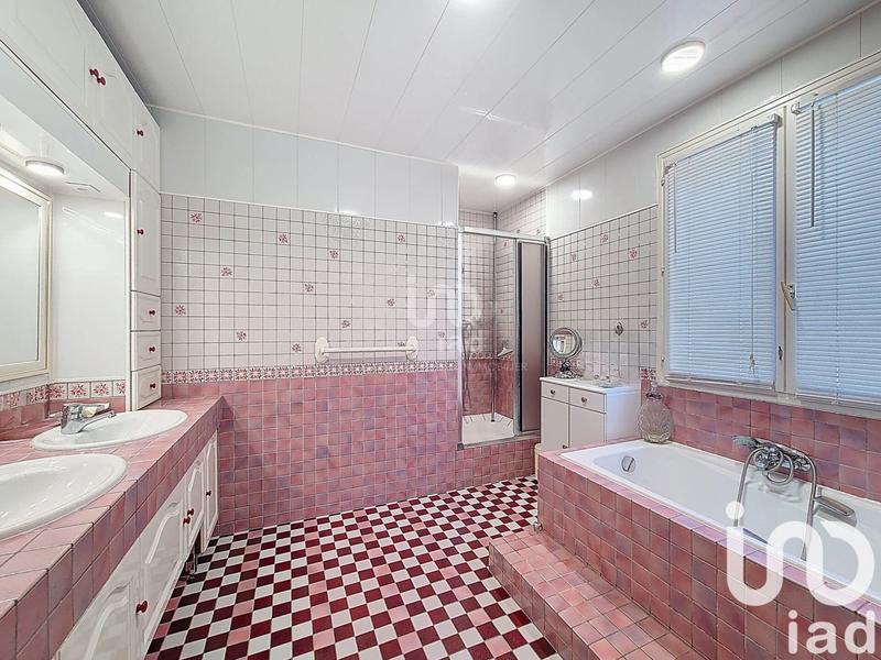 Maison - 175 m² - 8 pièces