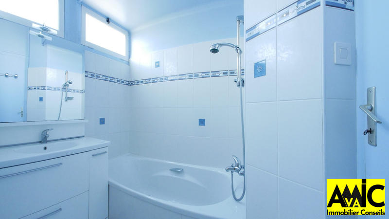 Appartement - 65 m² - 4 pièces