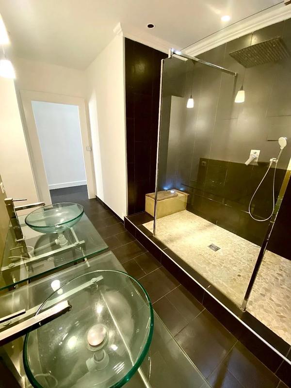 Appartement - 87 m² - 3 pièces