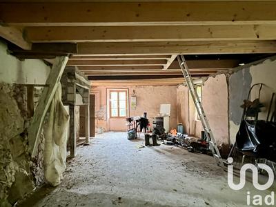 Maison de village - 140 m² - 1 pièce