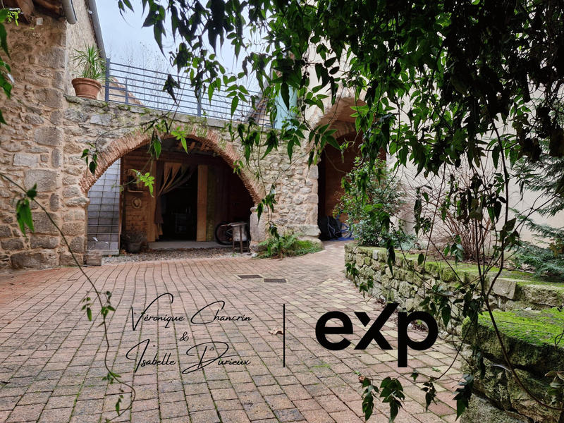 Maison ancienne - 181 m² - 8 pièces