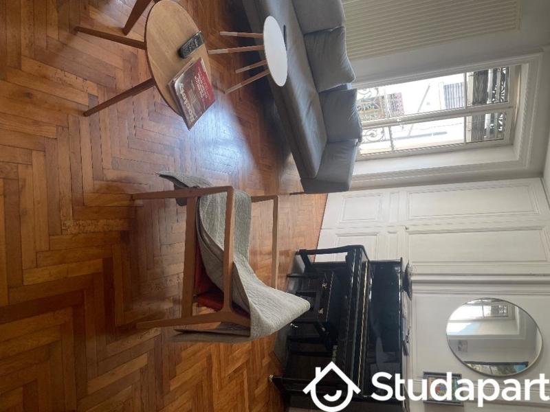 Chambre - 114 m² - 1 pièce