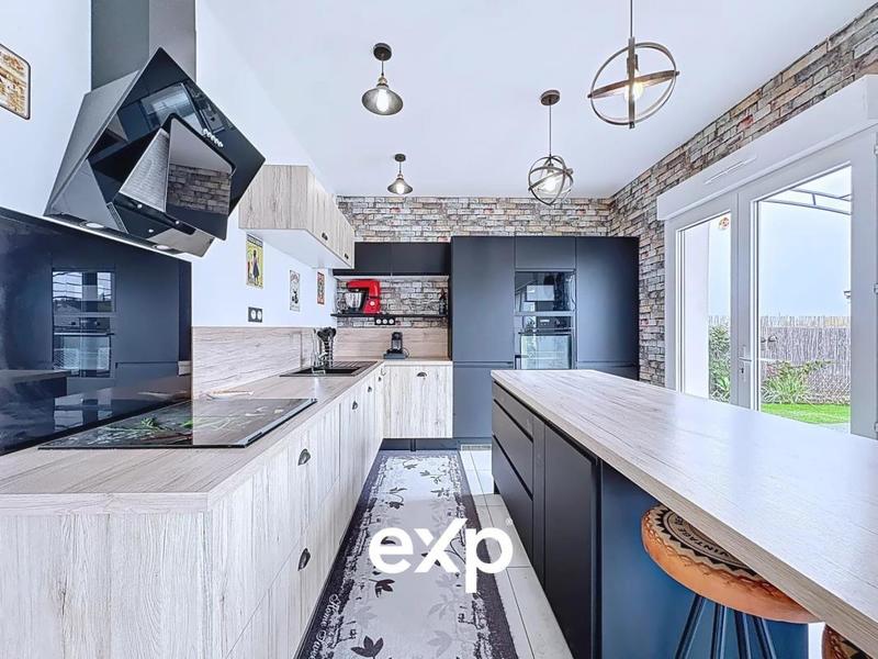 Maison - 151 m² - 6 pièces