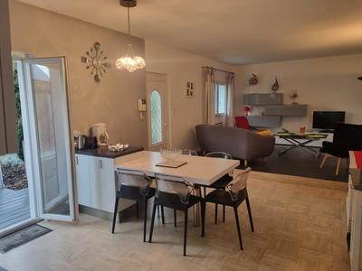 Maison - 90 m² - 5 pièces