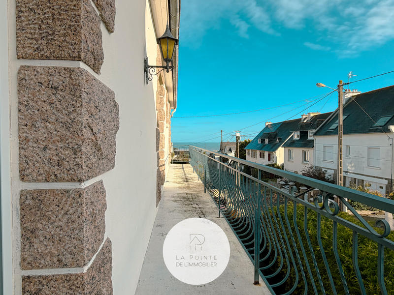 Maison - 390 m² - 8 pièces