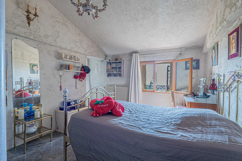 Maison - 343 m² - 12 pièces