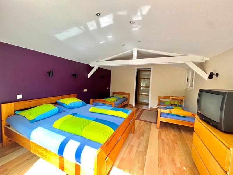 Maison - 240 m² - 11 pièces