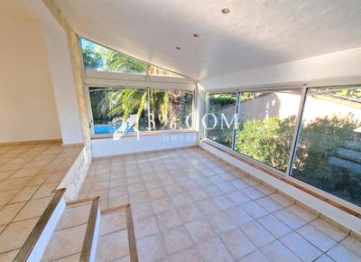 Maison - 106 m² - 5 pièces