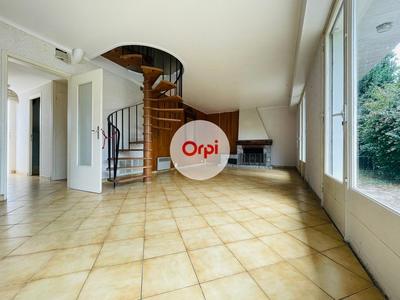 Maison - 123 m² - 6 pièces