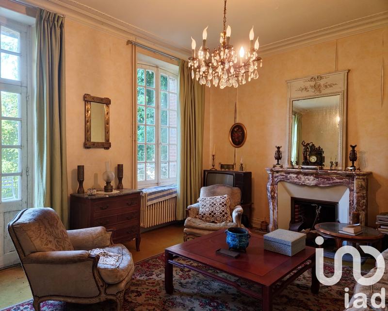 Maison - 205 m² - 8 pièces