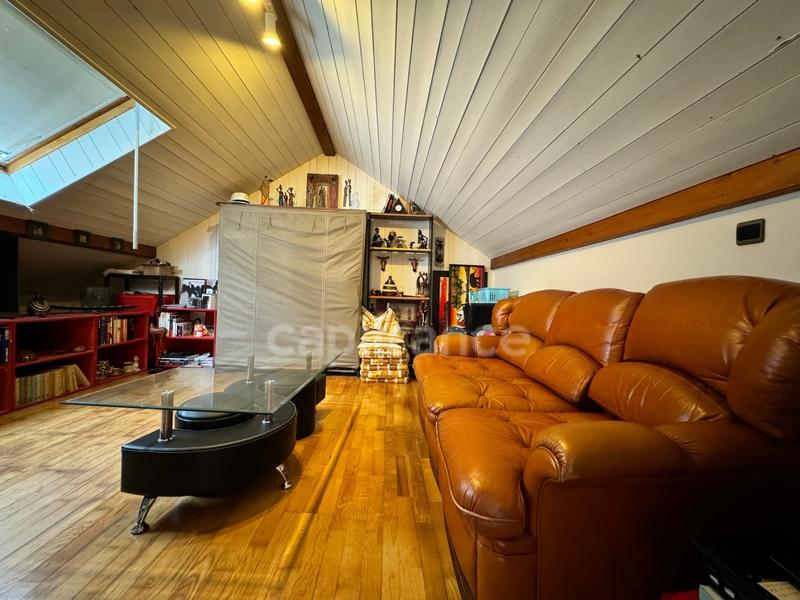 Local artisanal - 223 m² - 4 pièces