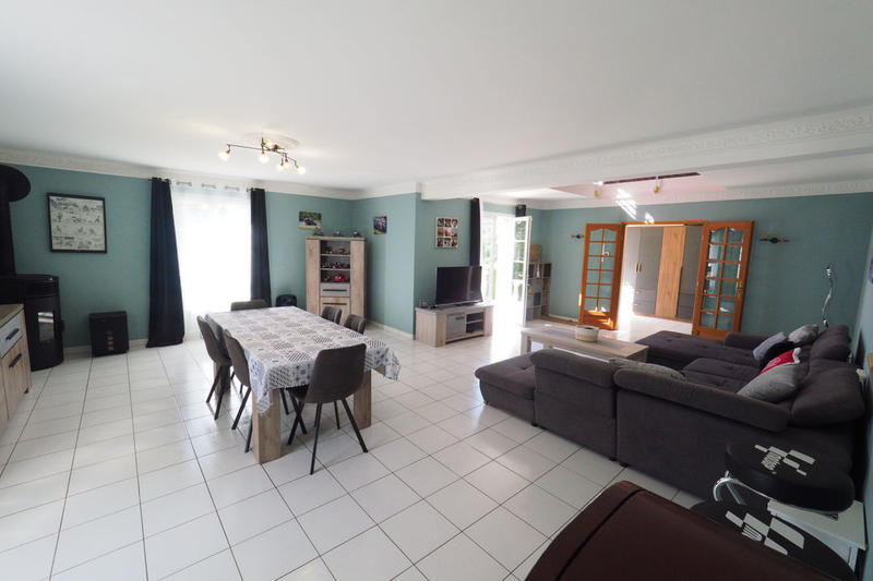Propriété - 350 m² - 11 pièces
