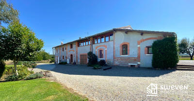 Maison - 340 m² - 8 pièces