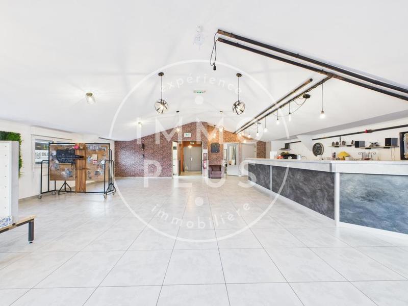 Bureau - 140 m² - 1 pièce