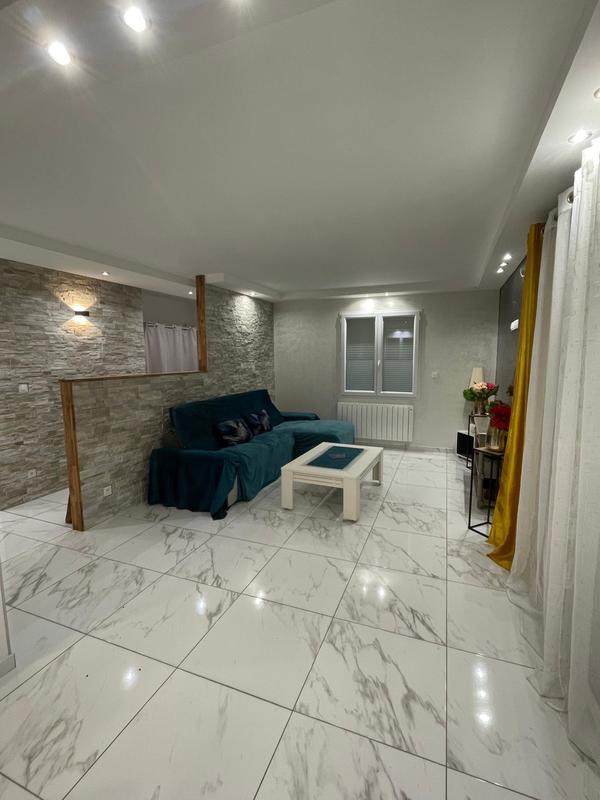 Maison - 94 m² - 4 pièces