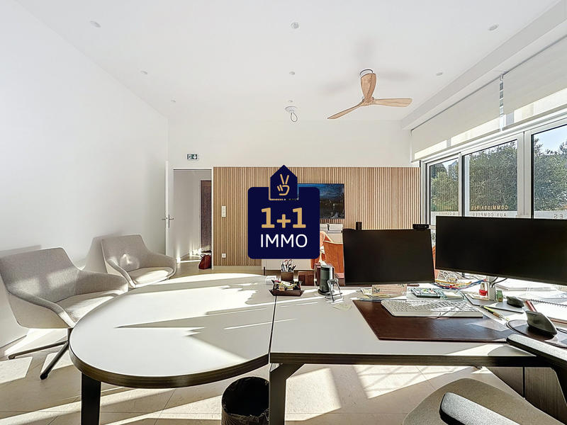 Local d'activités - 99 m² - 3 pièces