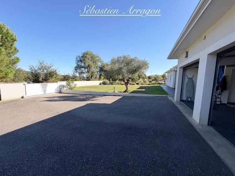 Maison - 195 m² - 5 pièces