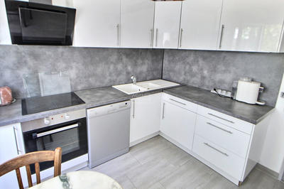 Appartement - 92 m² - 5 pièces