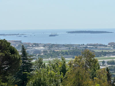 Maison - 203 m² - 5 pièces