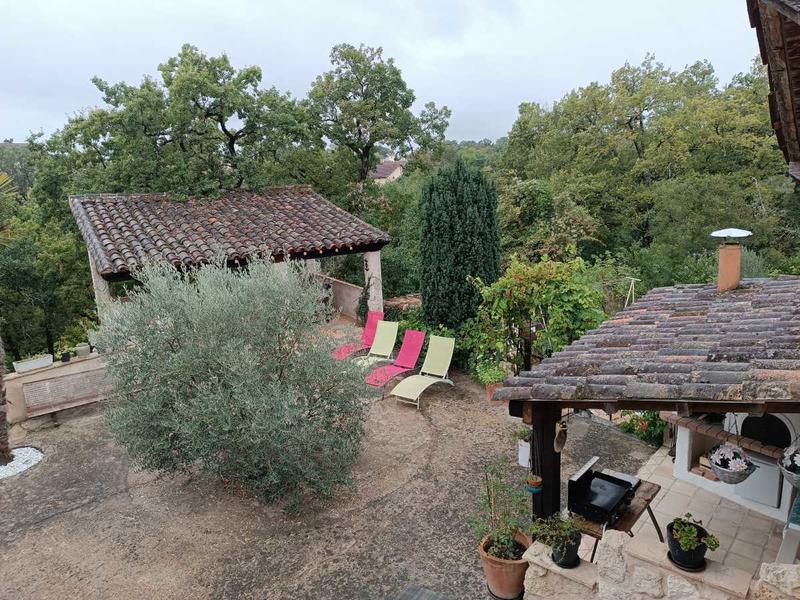 Maison - 387 m² - 8 pièces