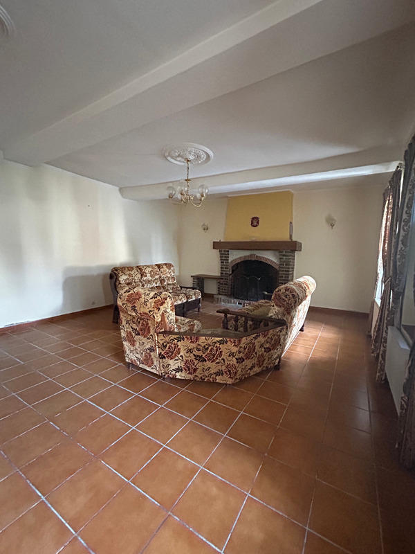 Maison - 230 m² - 10 pièces