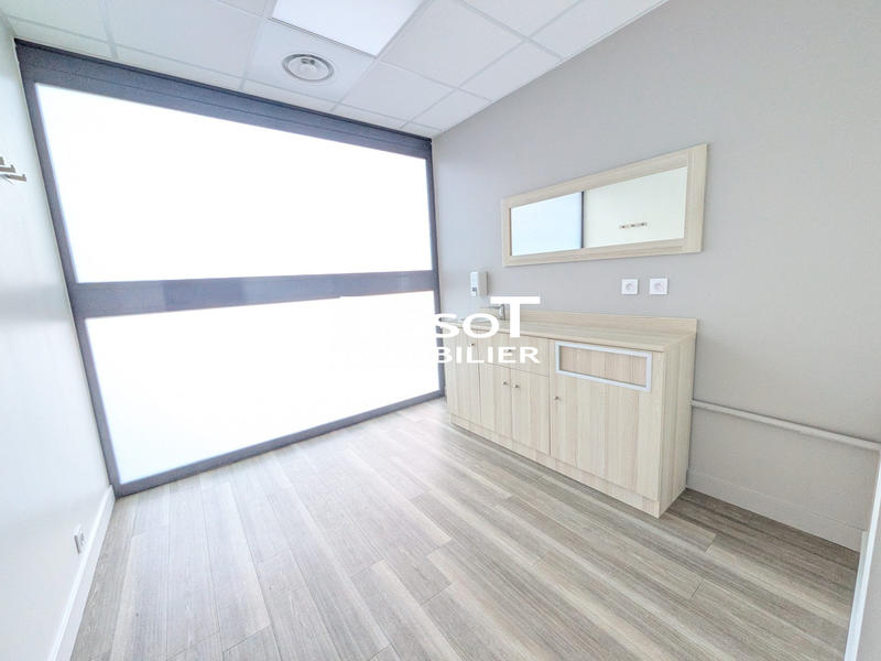 Local commercial - 112 m²